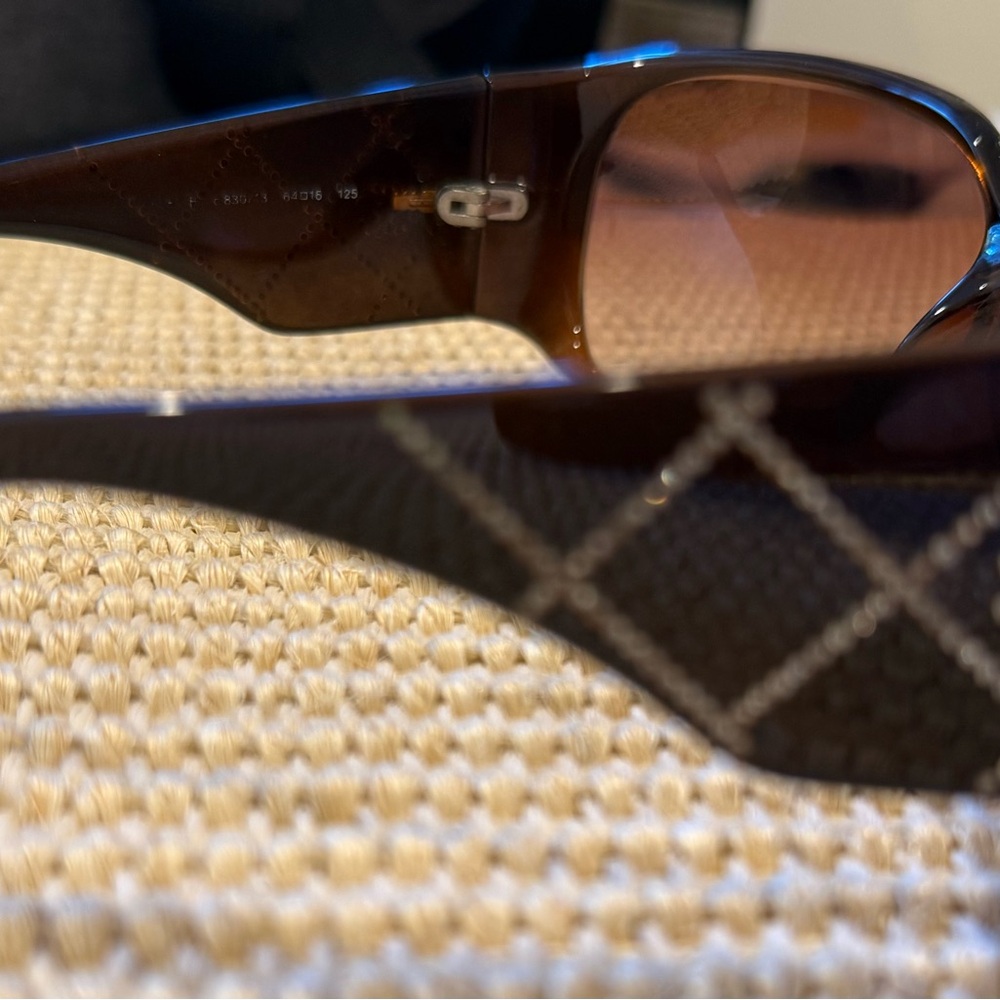 CHANEL Dark Brown Sunglasses (Y2K style) - Picture 9 of 16